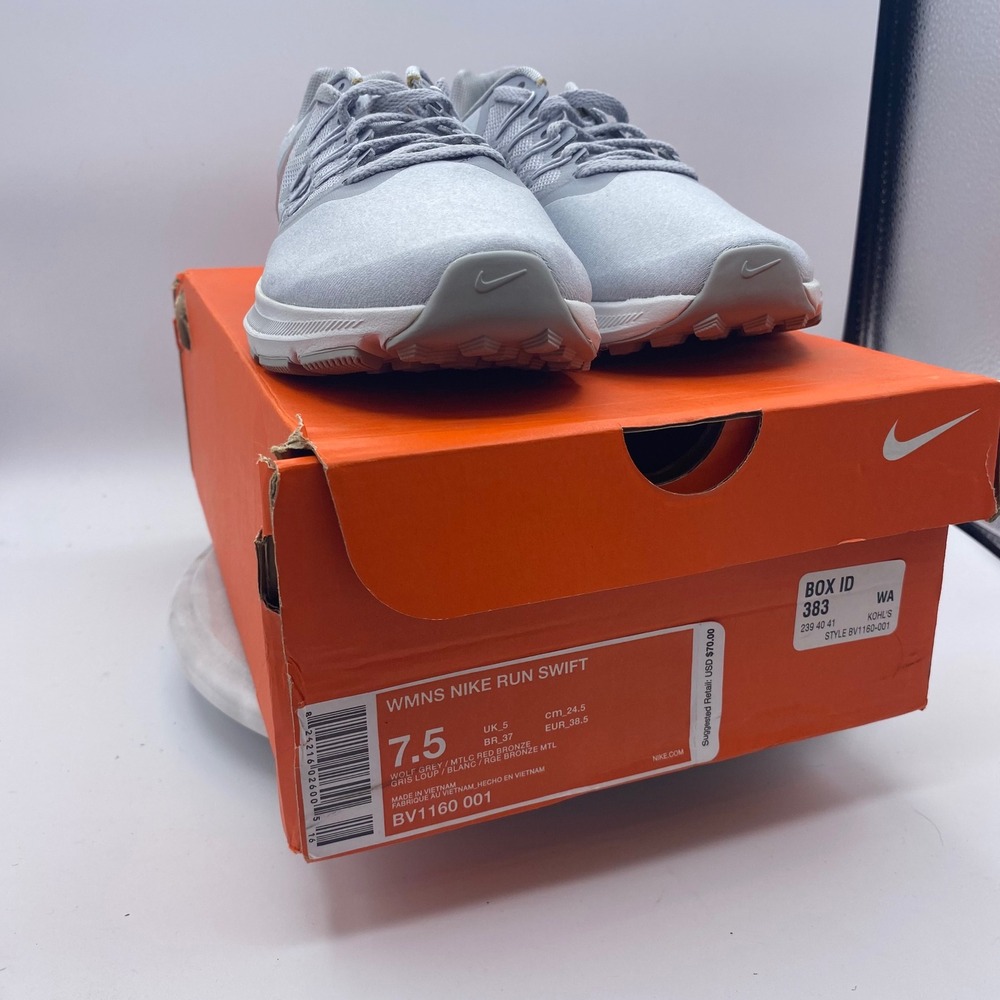 Nike Womens 7.5 Run Swift Wolf Grey Metallic Rose Gold Sneakers BV1160-001 - Picture 2 of 8